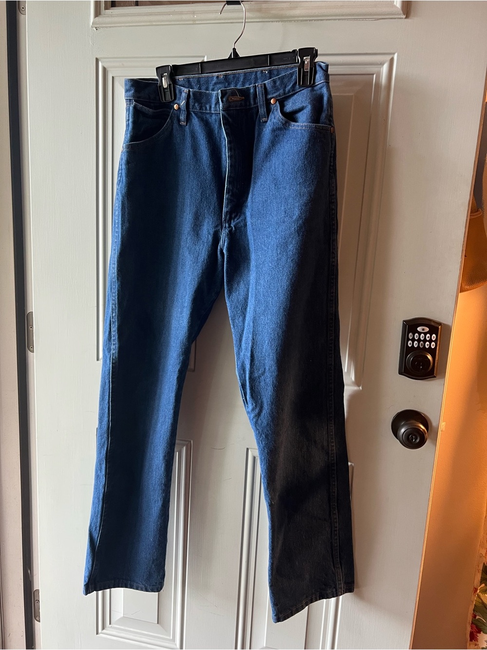 Wrangler Men's Relaxed Fit Dark Blue Denim Jeans